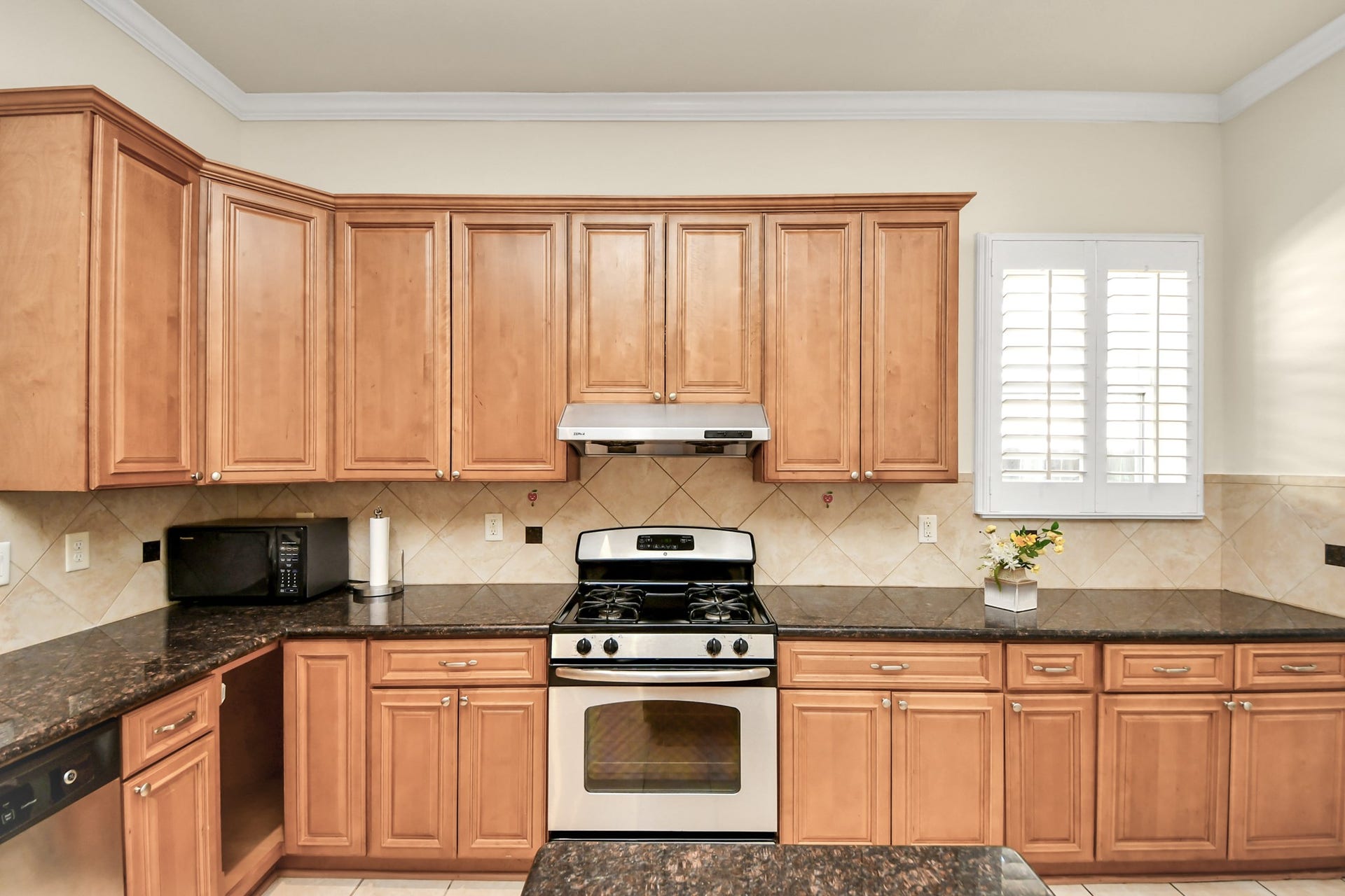 2139 Kottayam Drive, Missouri City, TX 77489 Ample storage