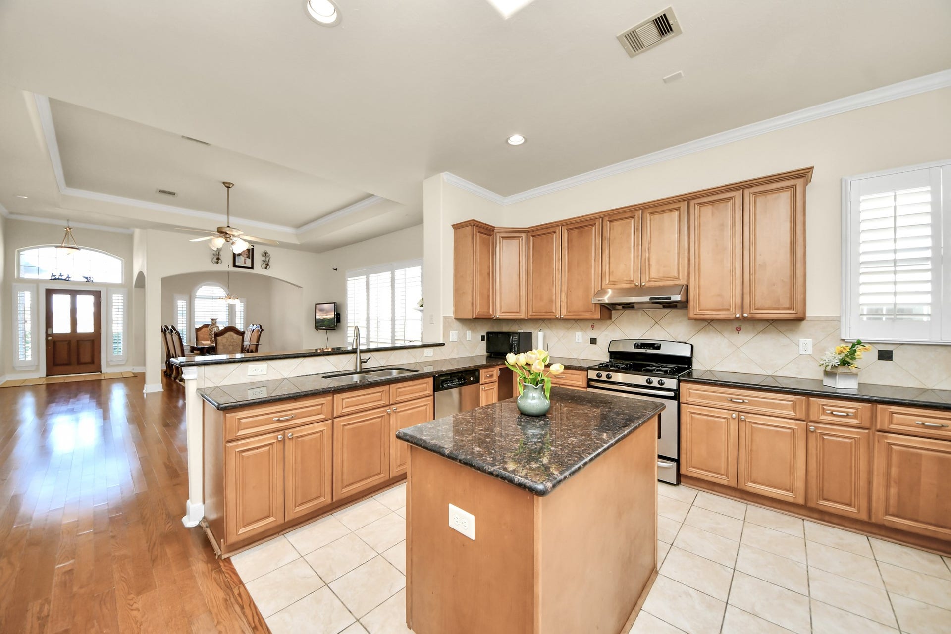 2139 Kottayam Drive, Missouri City, TX 77489 Granite countertop