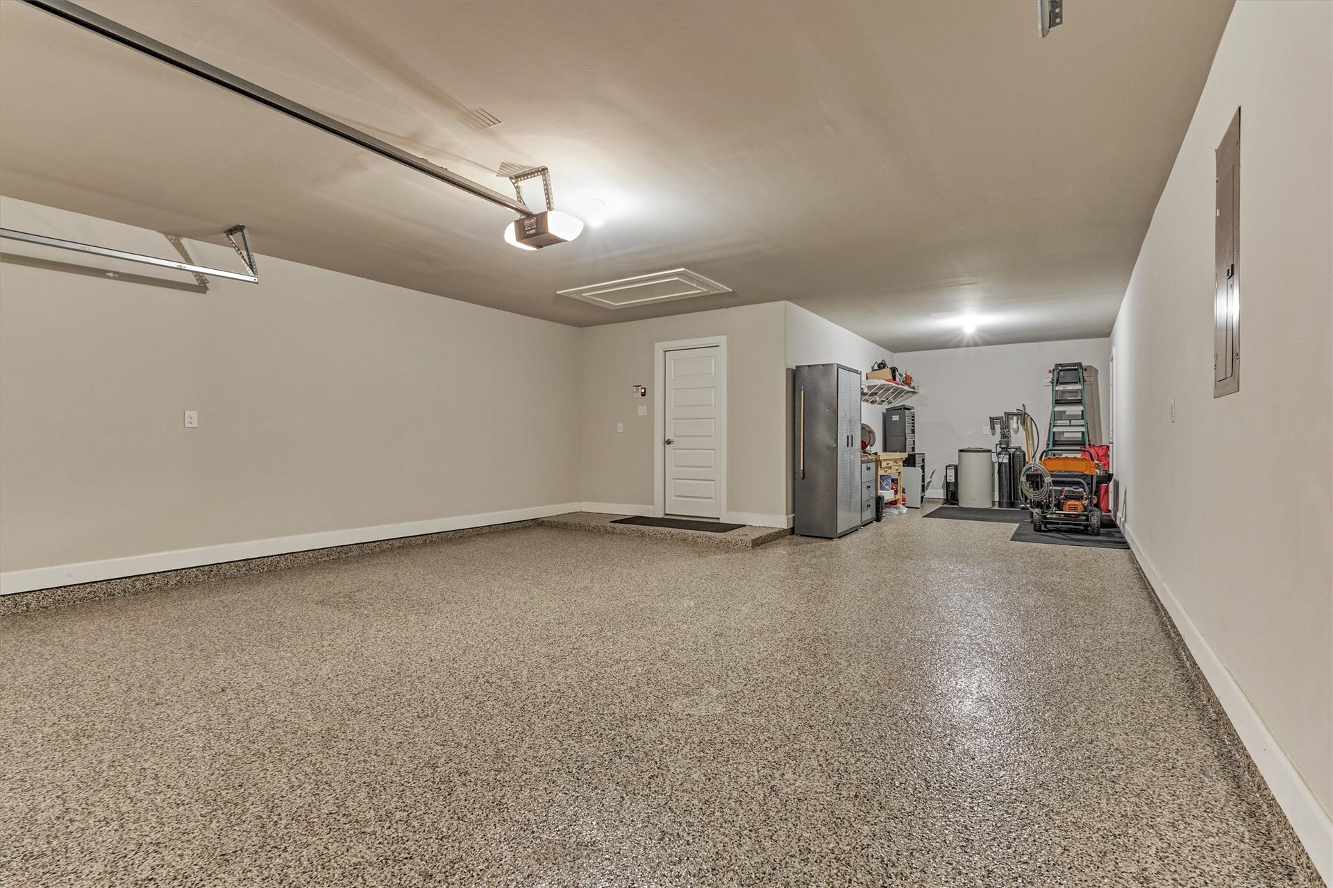305 Pewter Sky Drive, Montgomery, TX 77316 The 3-car tandem garage delivers exceptional space and versatility, complete with durable epoxy flooring and plenty of room for vehicles, storage, a workshop or recreational gear.