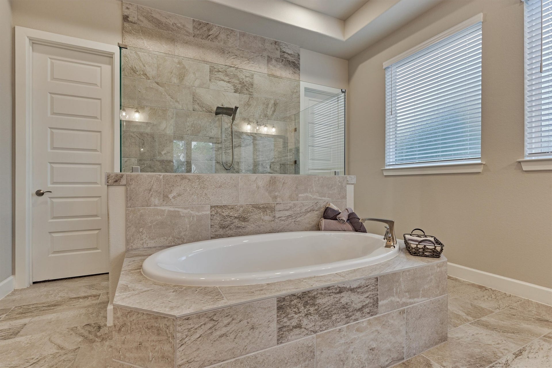 305 Pewter Sky Drive, Montgomery, TX 77316 305 Pewter Sky Drive, Montgomery, TX 77316