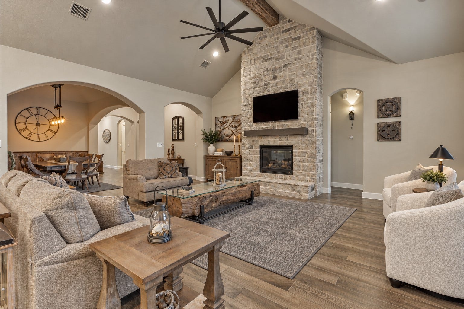 305 Pewter Sky Drive, Montgomery, TX 77316 305 Pewter Sky Drive, Montgomery, TX 77316