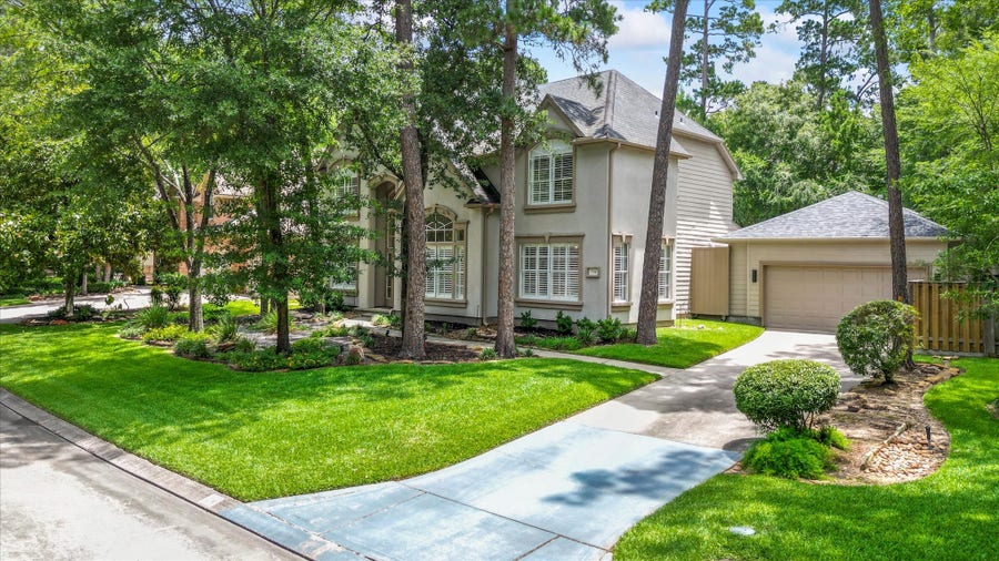 Property photo for 34 Candle Pine Place, The Woodlands, TX