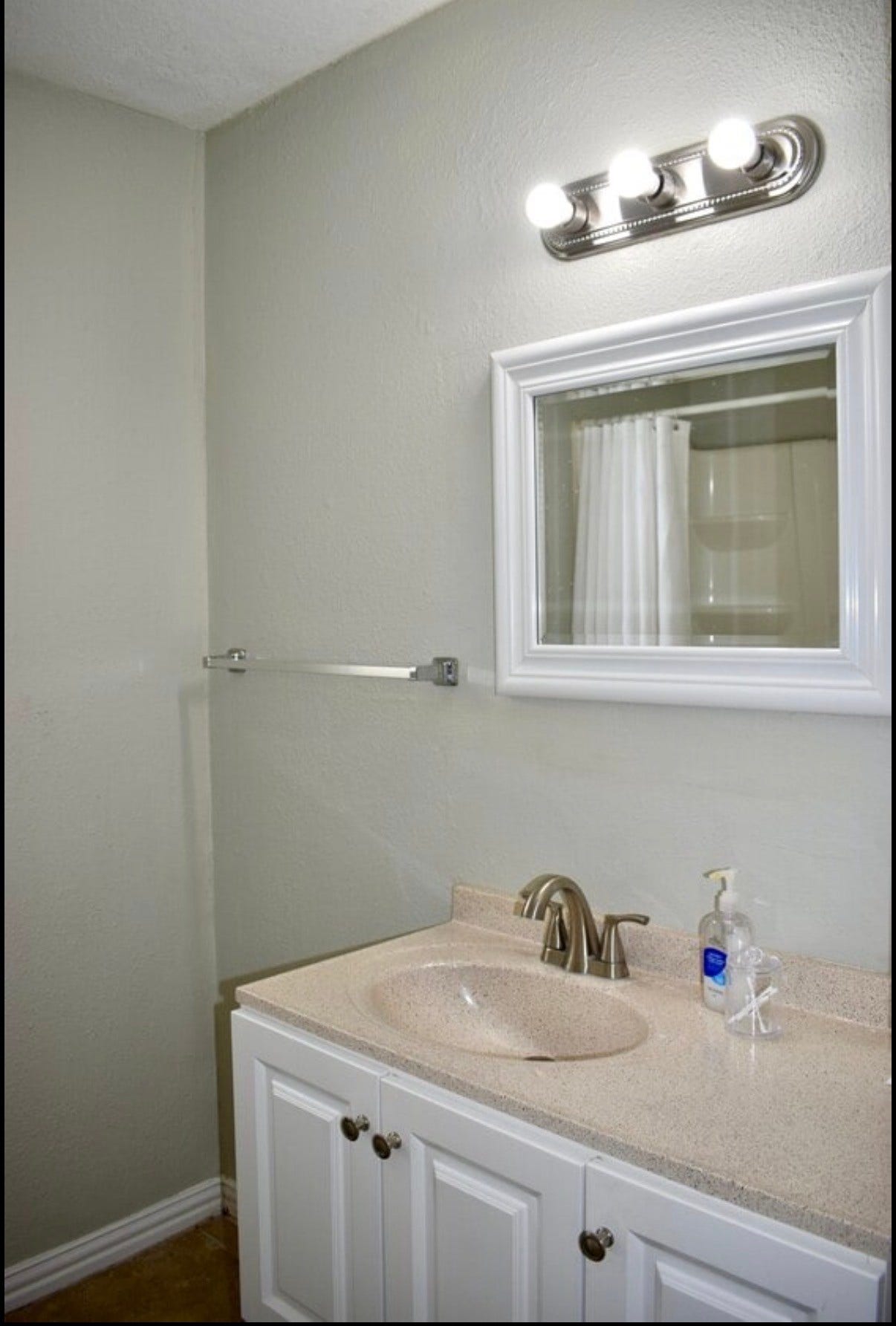 1500 Oleander Drive, La Marque, TX 77568 1500 Oleander Drive, La Marque, TX 77568