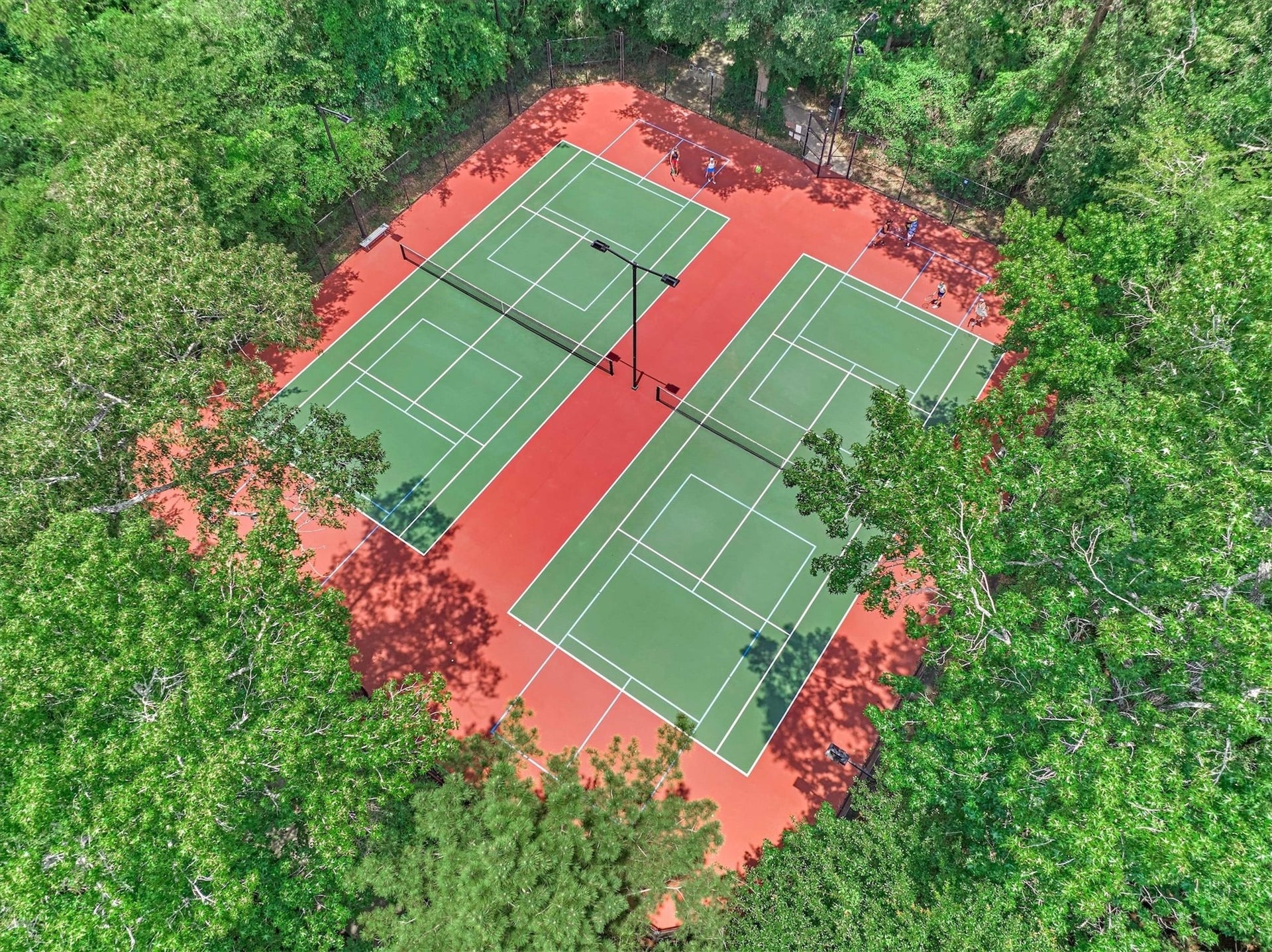 7 Dorset Square, The Woodlands, TX 77381 Play tennis or bring your own net for Pickleball at the nearby courts at Meadowlake Park.