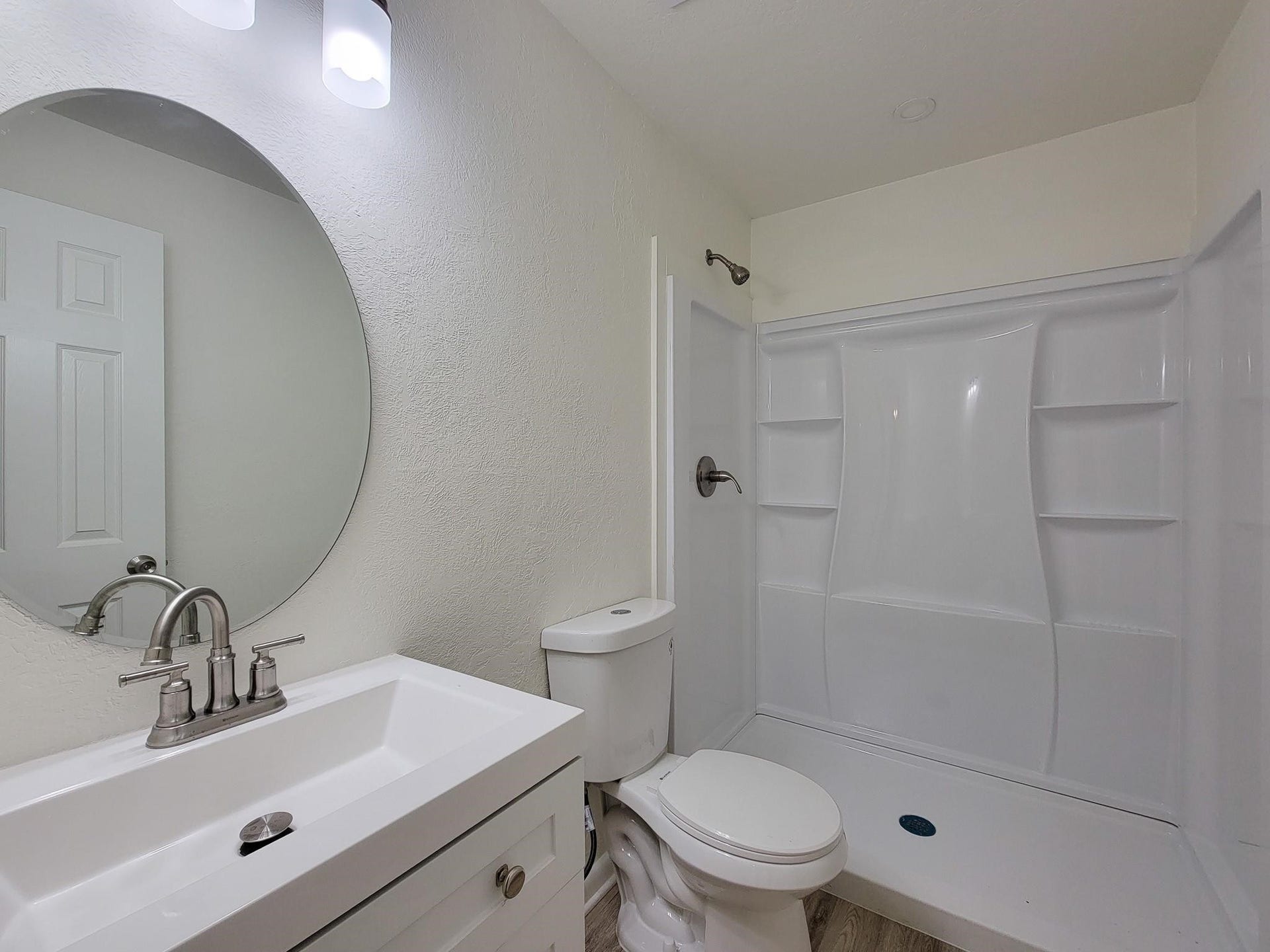 725 Cahill Road, Angleton, TX 77515 725 Cahill Road, Angleton, TX 77515