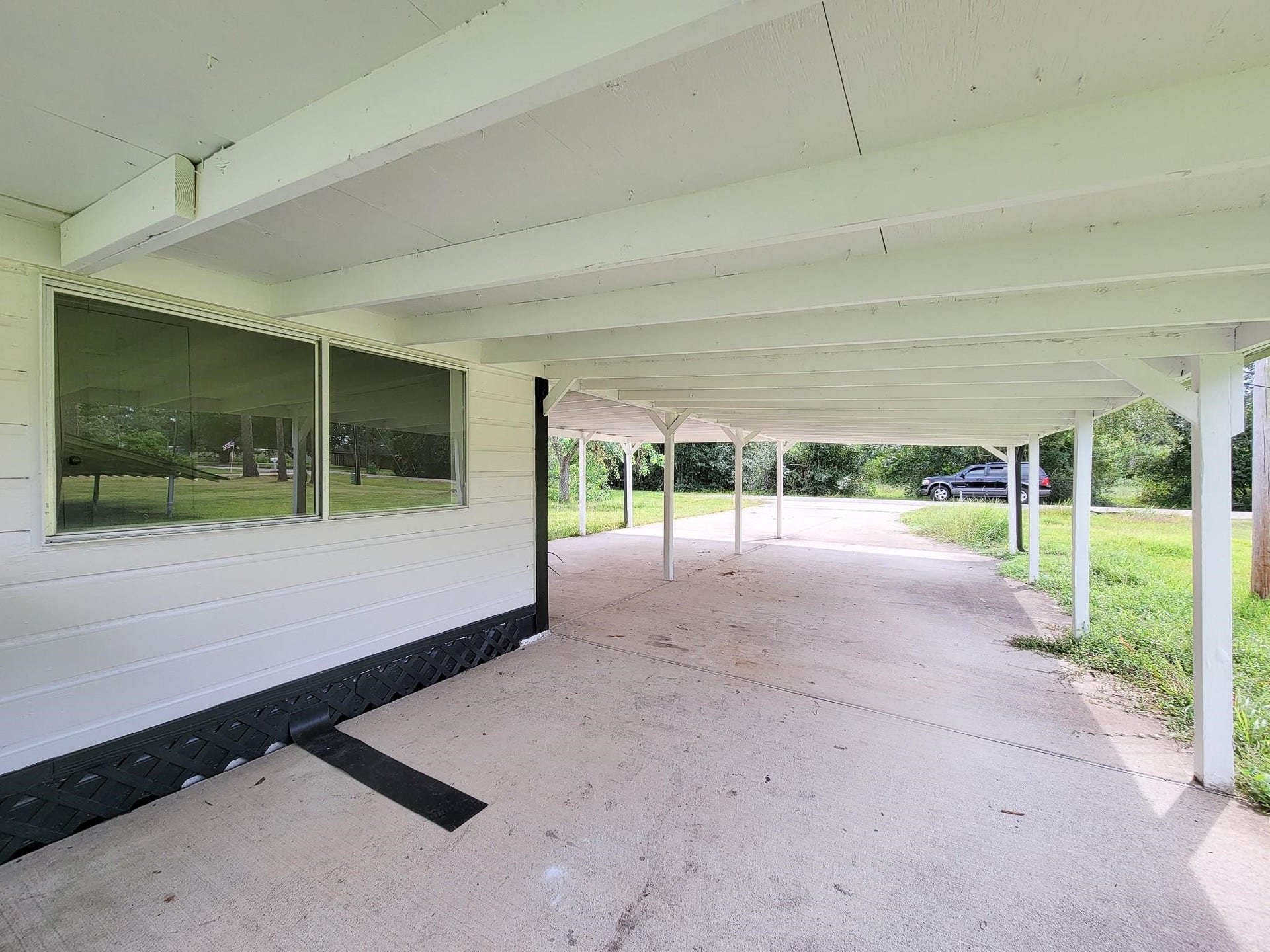725 Cahill Road, Angleton, TX 77515 725 Cahill Road, Angleton, TX 77515