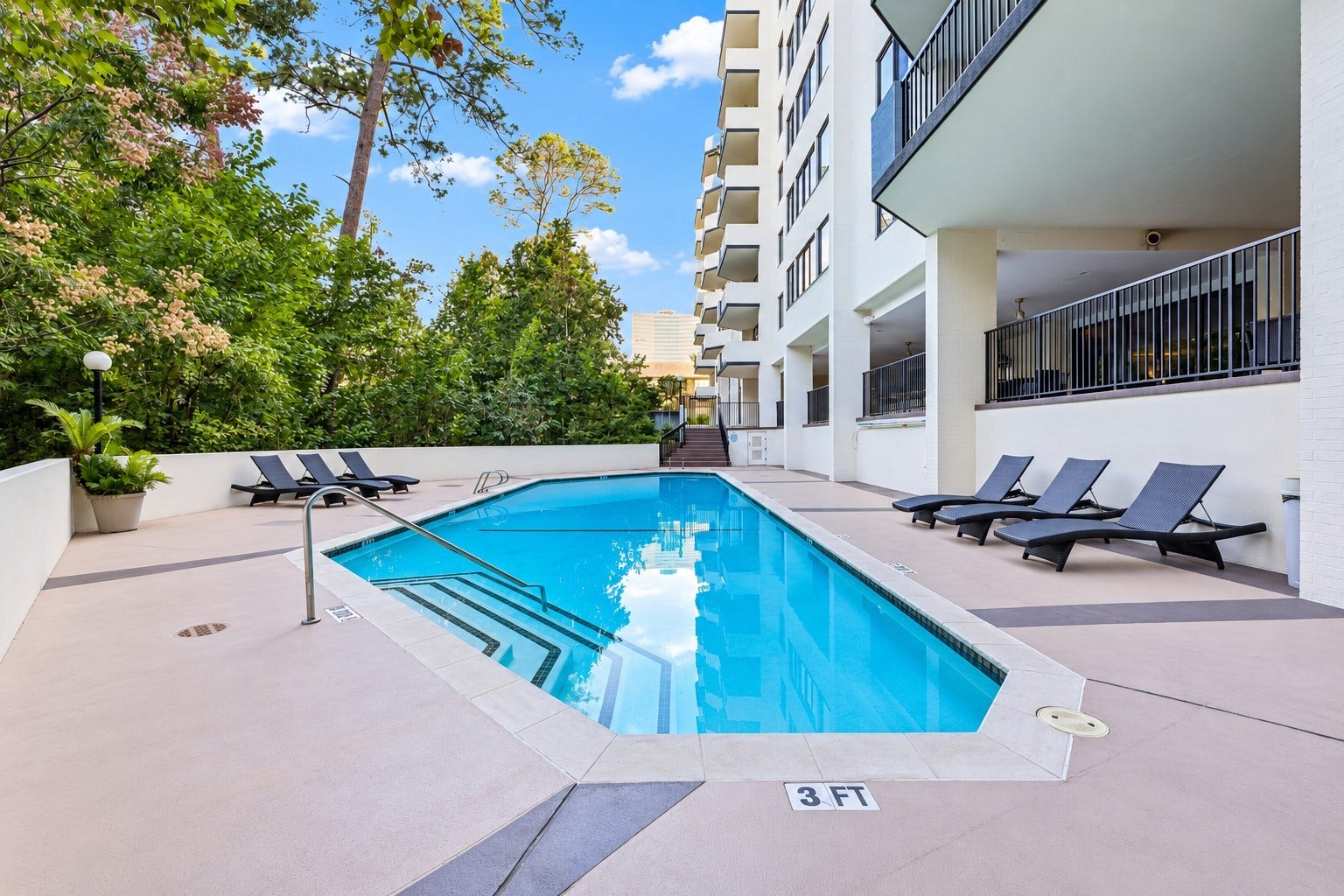 21 Briar Hollow Lane, #305, Houston, TX 77027 21 Briar Hollow Lane, #305, Houston, TX 77027