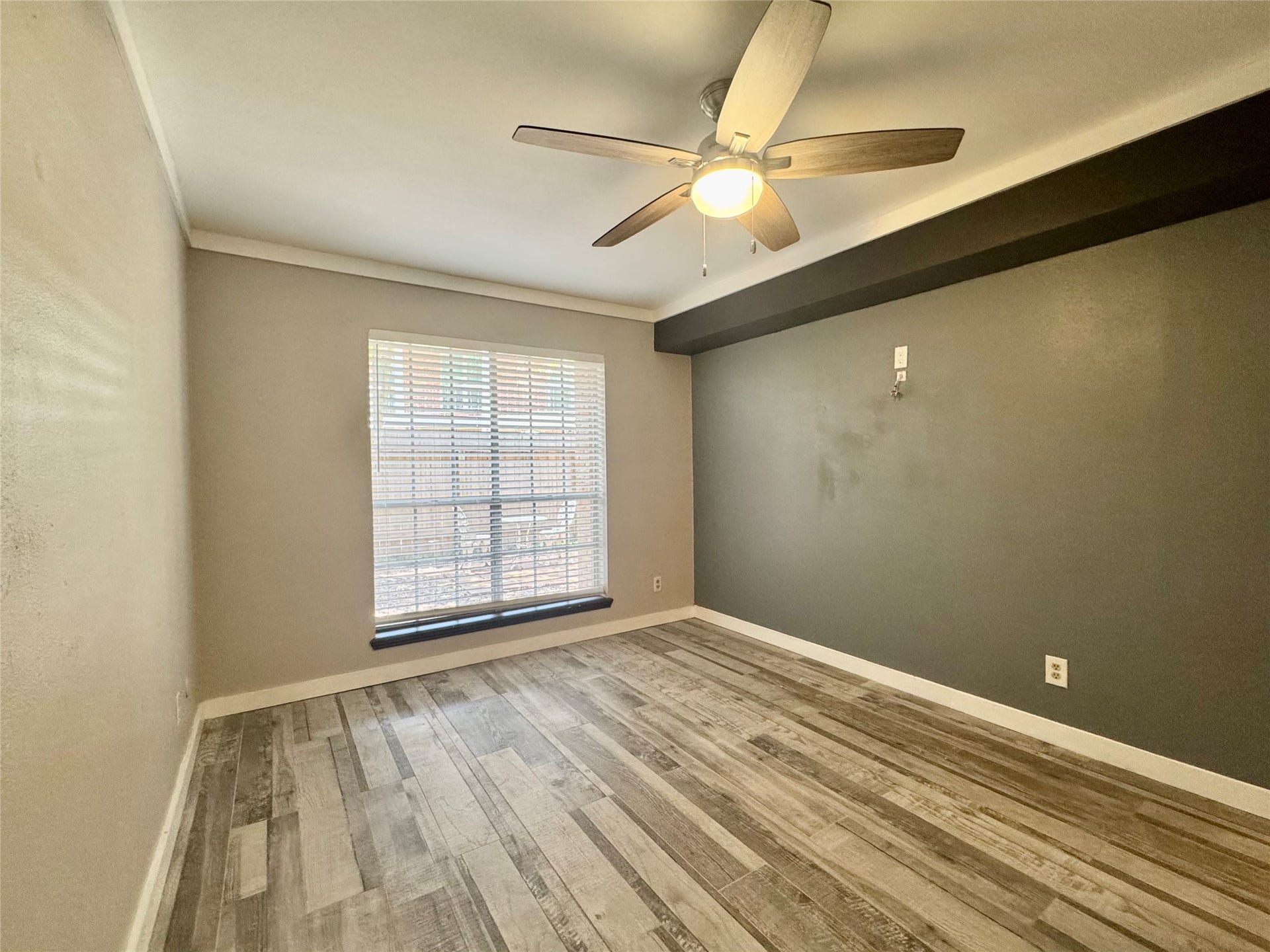 829 Wax Myrtle Lane, Houston, TX 77079 Another view of the bedroom