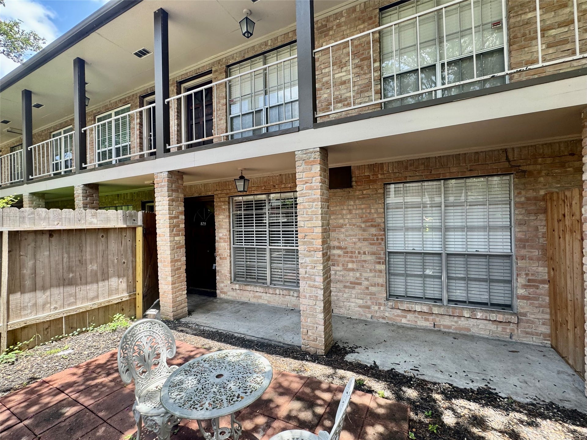 829 Wax Myrtle Lane, Houston, TX 77079 Front of unit with patio view