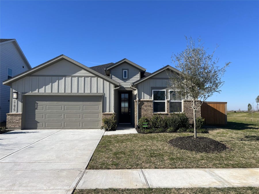 Property photo for 21835 Redwood Bluff Trail, Cypress, TX