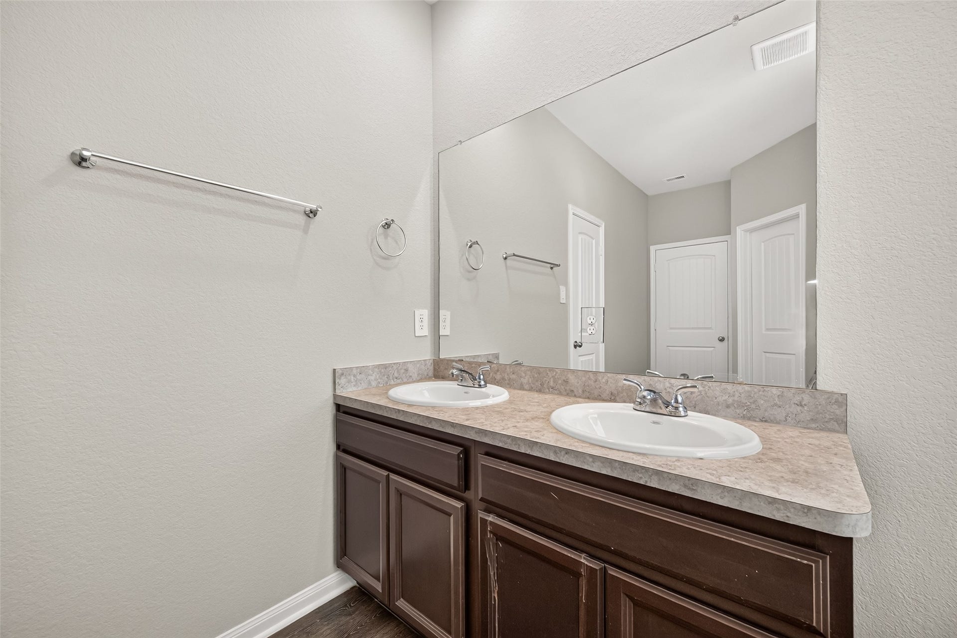 16605 Merry Pines Drive, Conroe, TX 77302 16605 Merry Pines Drive, Conroe, TX 77302