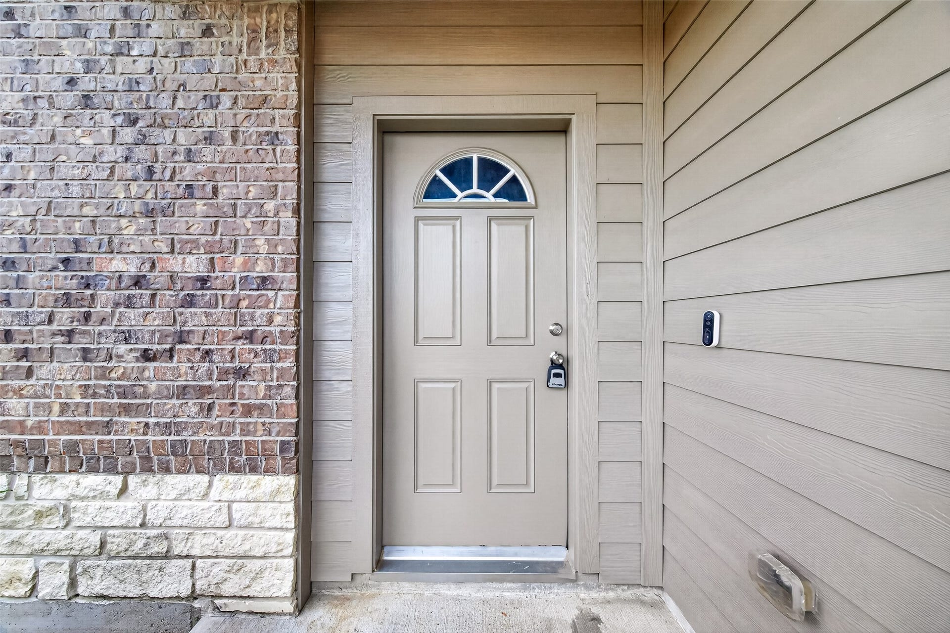16605 Merry Pines Drive, Conroe, TX 77302 16605 Merry Pines Drive, Conroe, TX 77302