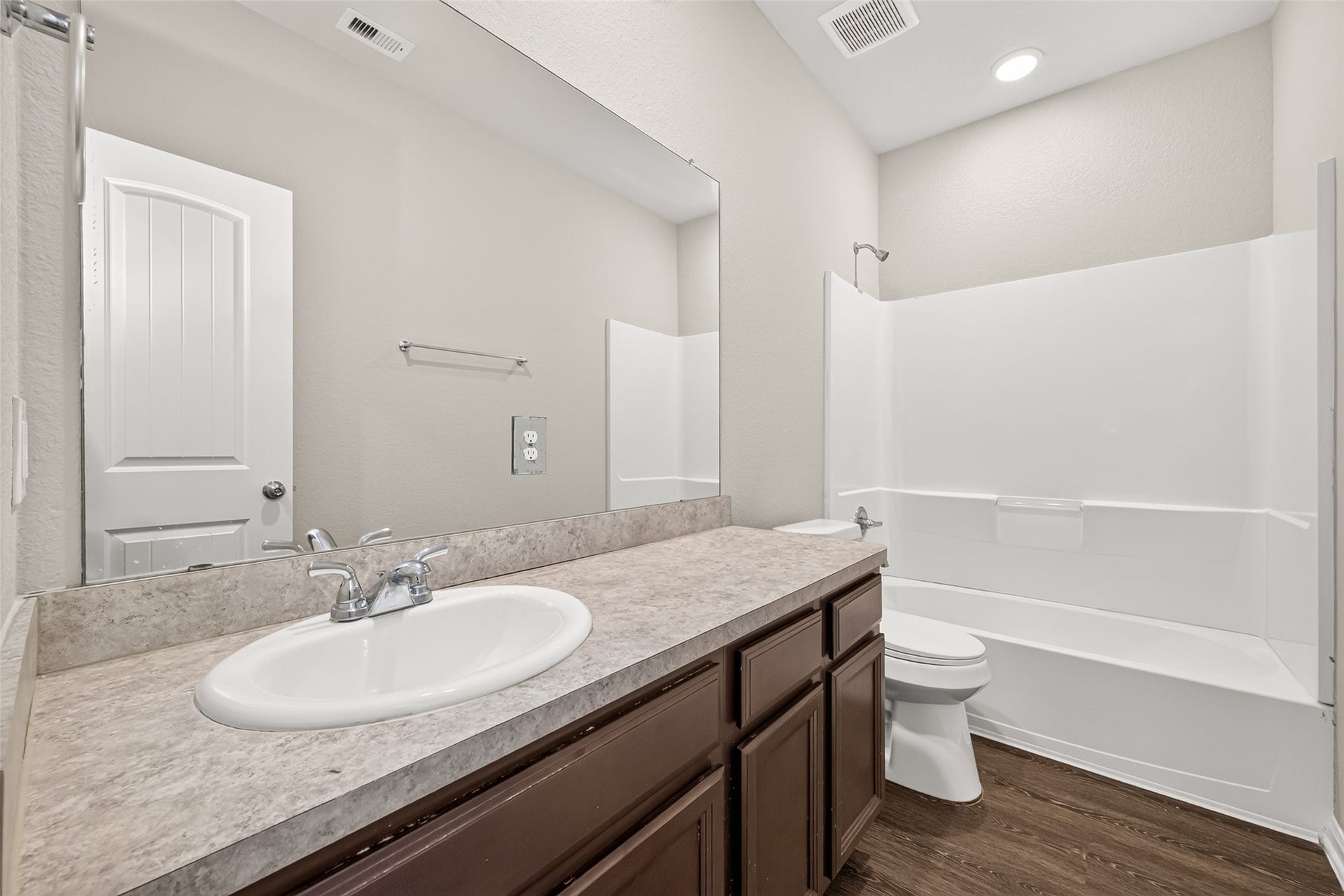16605 Merry Pines Drive, Conroe, TX 77302 16605 Merry Pines Drive, Conroe, TX 77302
