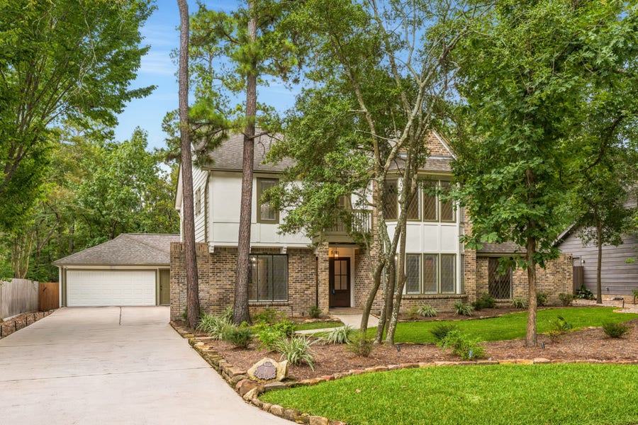 Property photo for 5 Thornhedge Court, The Woodlands, TX