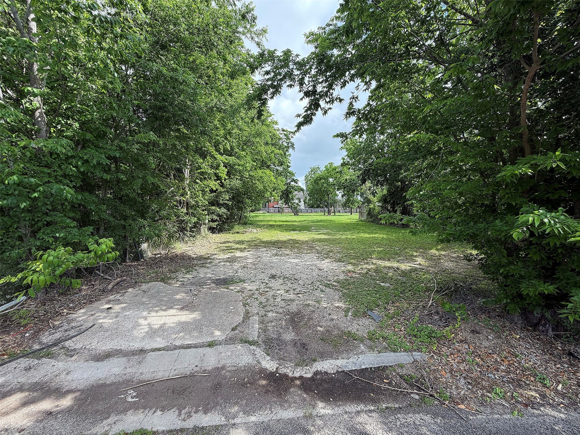 3213 Orange Street, Houston, TX 77020 3213 Orange Street, Houston, TX 77020