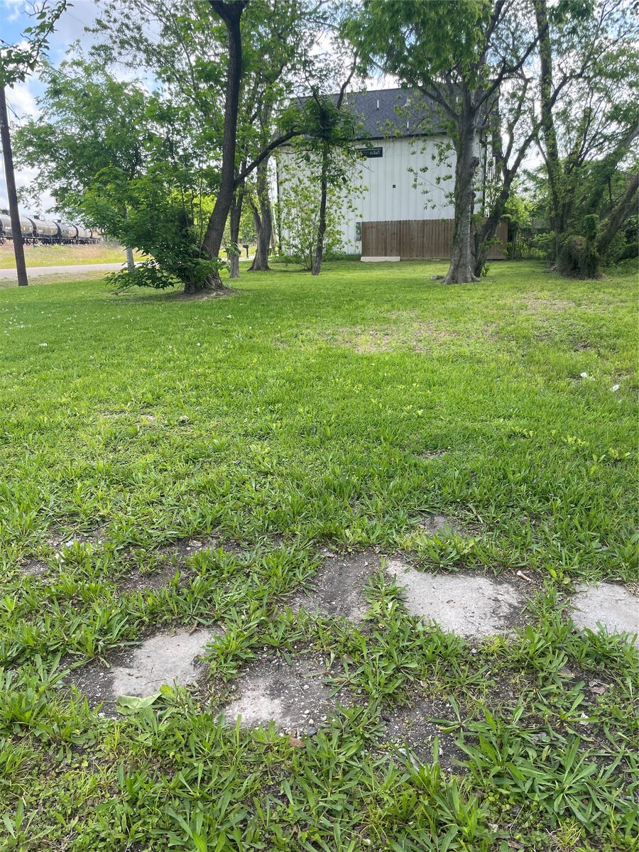 Property photo for 1920 Bringhurst Street, Houston, TX