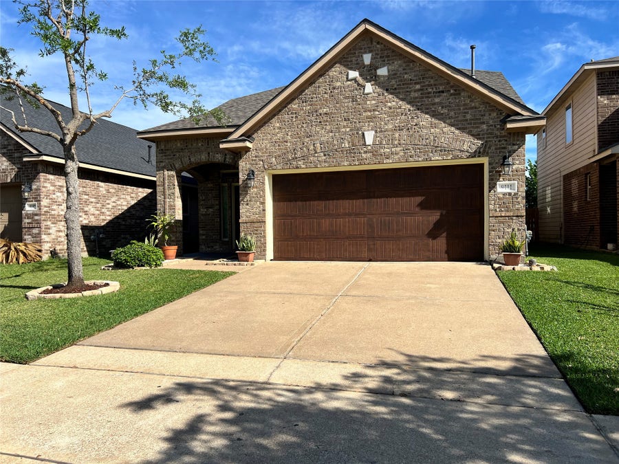 Property photo for 9111 Fuqua Ridge Lane, Houston, TX