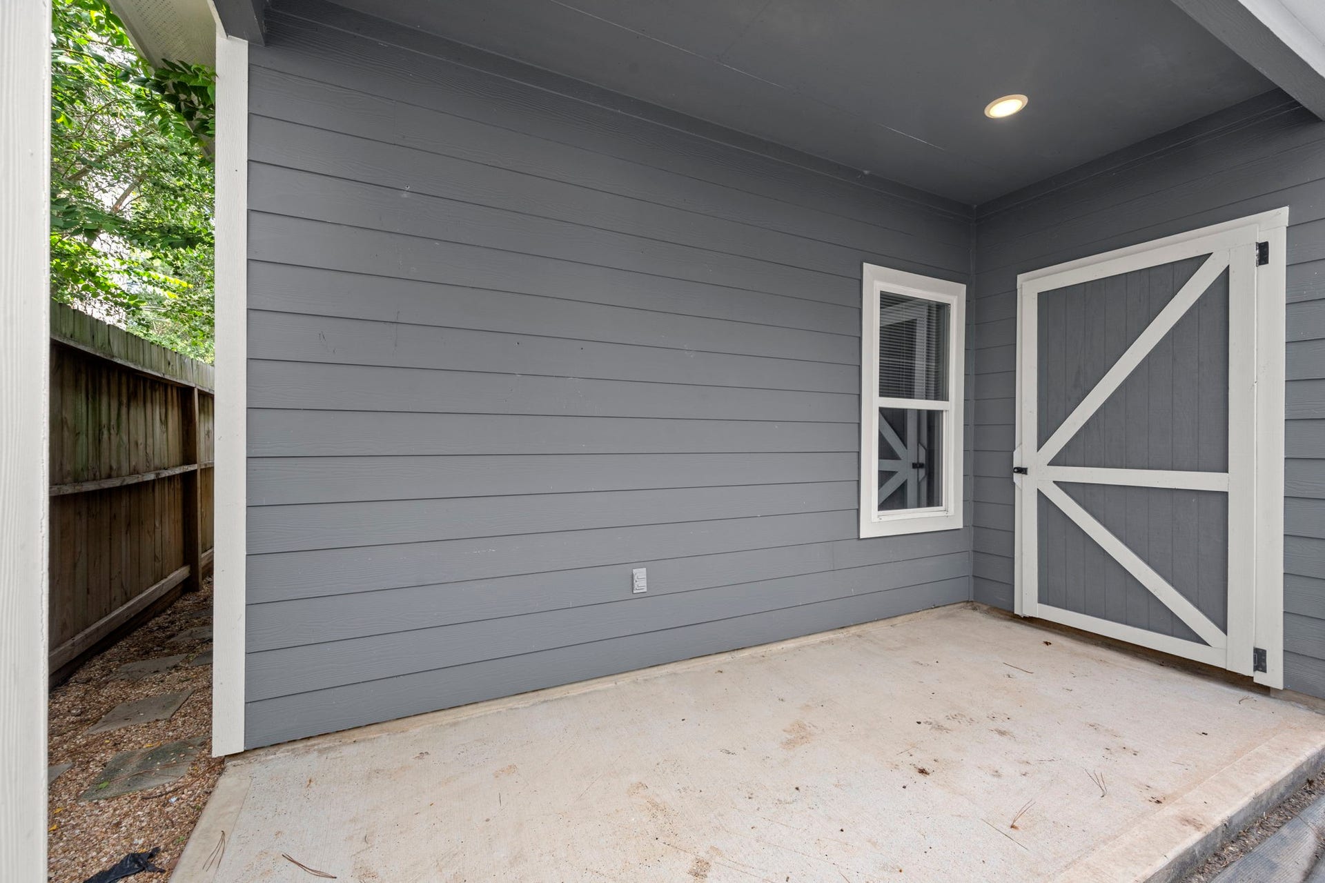 16670 Meadowcroft, Montgomery, TX 77316