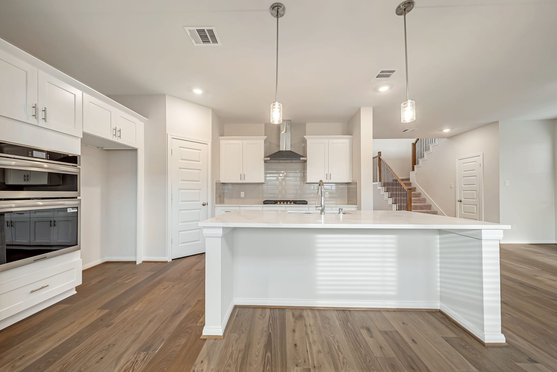 20633 Dynamic Court, Humble, TX 77338 Spacious Island Kitchen with room for everyone!