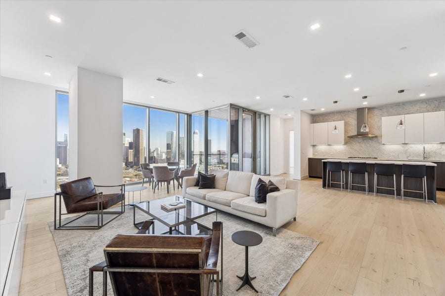 Property photo for 1711 Allen Parkway, #2605, Houston, TX