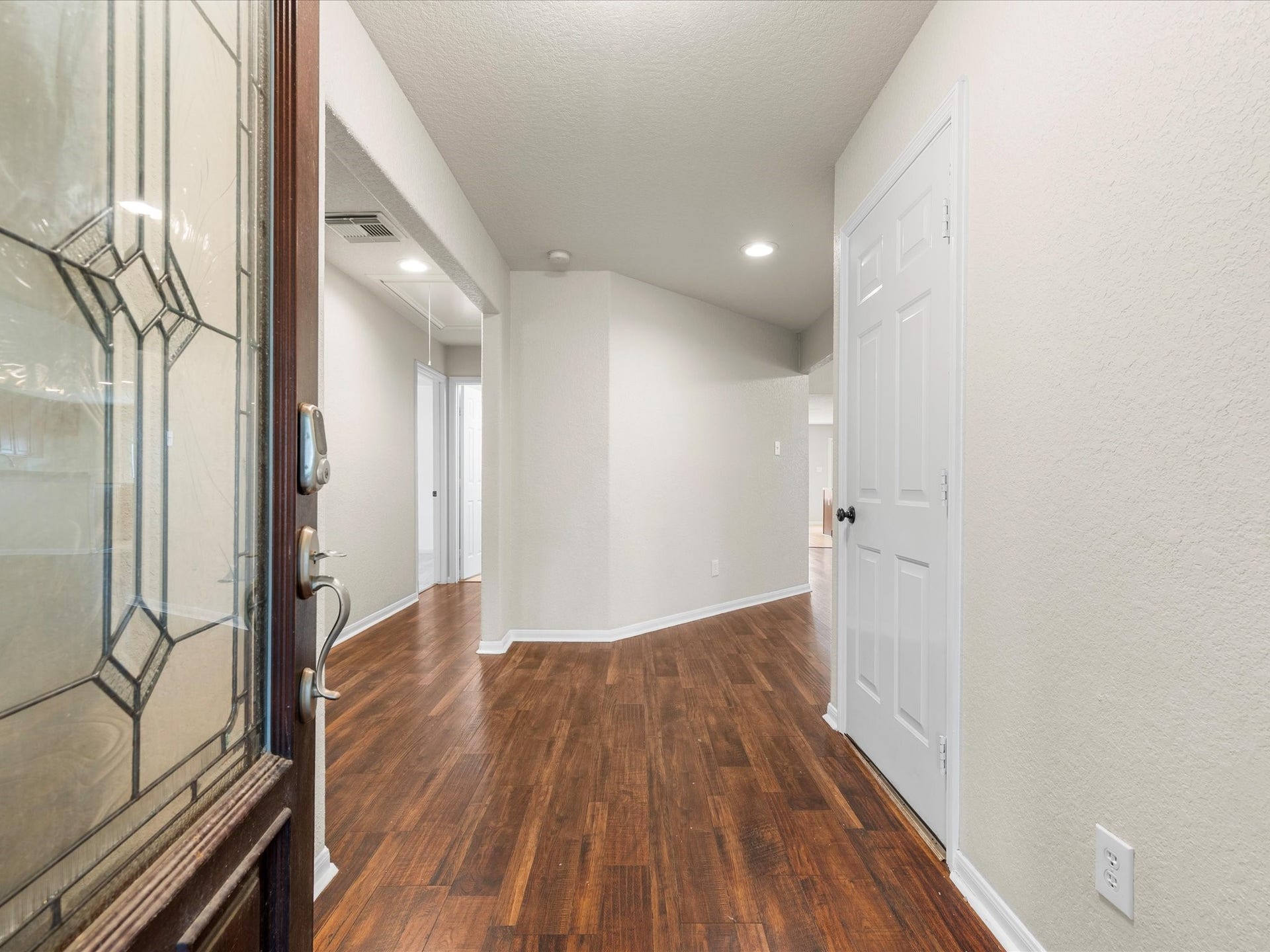 20118 Monarda Manor Court, Spring, TX 77379 Step inside to discover a thoughtfully designed floor plan with inviting spaces, quality finishes, and a comfortable flow throughout the home.