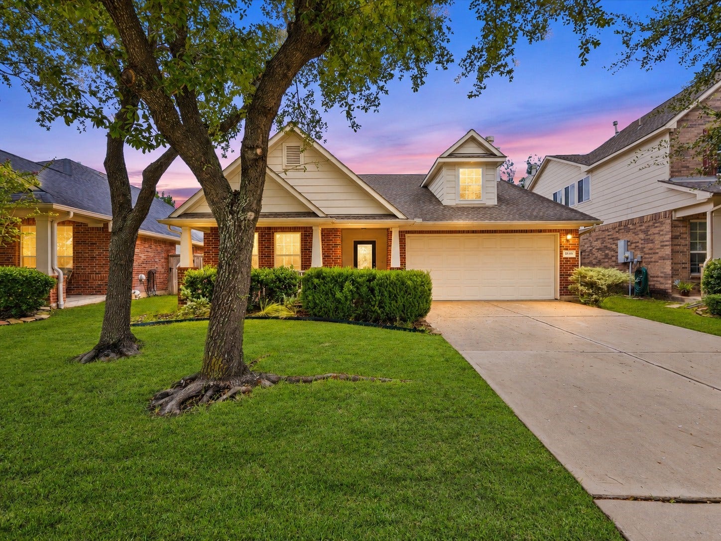 20118 Monarda Manor Court, Spring, TX 77379 Welcome home to this charming single-story residence nestled in the highly desirable master-planned community of Gleannloch Farms, offering a peaceful setting, exceptional amenities, and timeless appeal.