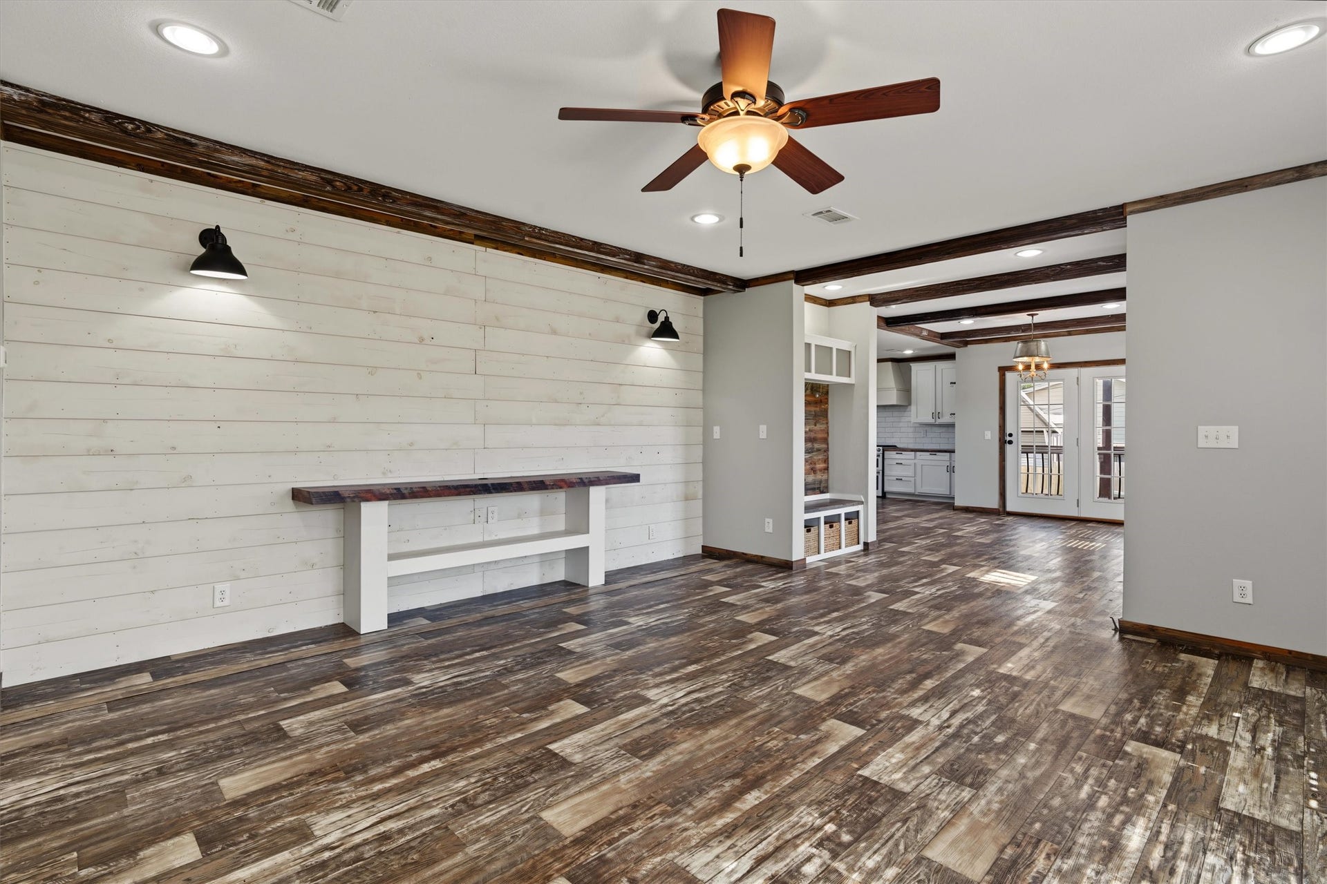 546 5th Street, Dickinson, TX 77539 Open-Concept Living, Dining & Kitchen Enjoy the seamless flow between the spacious living area, dining room, and kitchen, creating an inviting space perfect for everyday living and entertaining