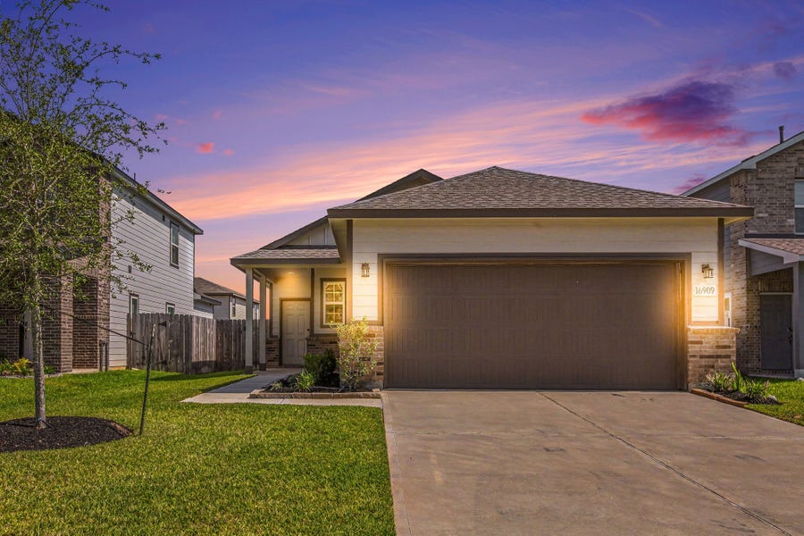 Property photo for 16909 Needlepoint Drive, Conroe, TX