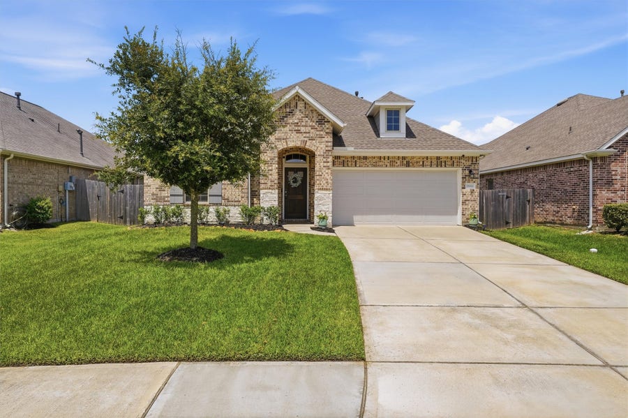 Property photo for 19036 Pinewood Grove Trail, New Caney, TX