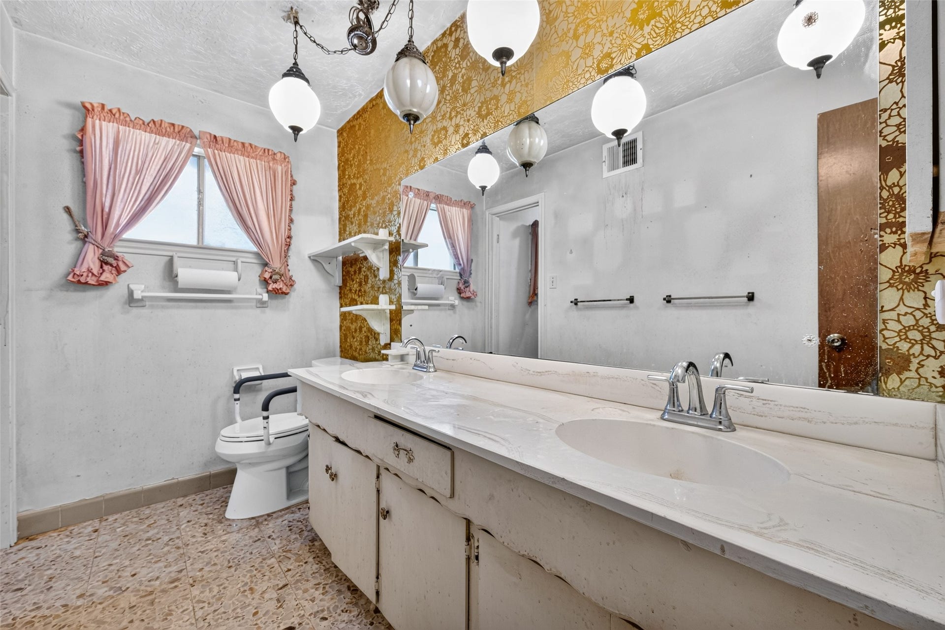 12431 Chessington Drive, Houston, TX 77031 12431 Chessington Drive, Houston, TX 77031