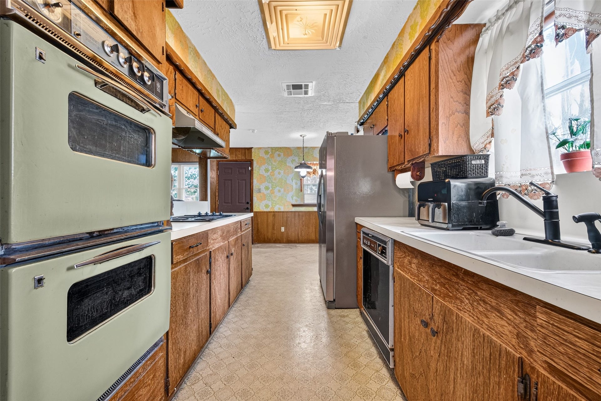 12431 Chessington Drive, Houston, TX 77031 12431 Chessington Drive, Houston, TX 77031