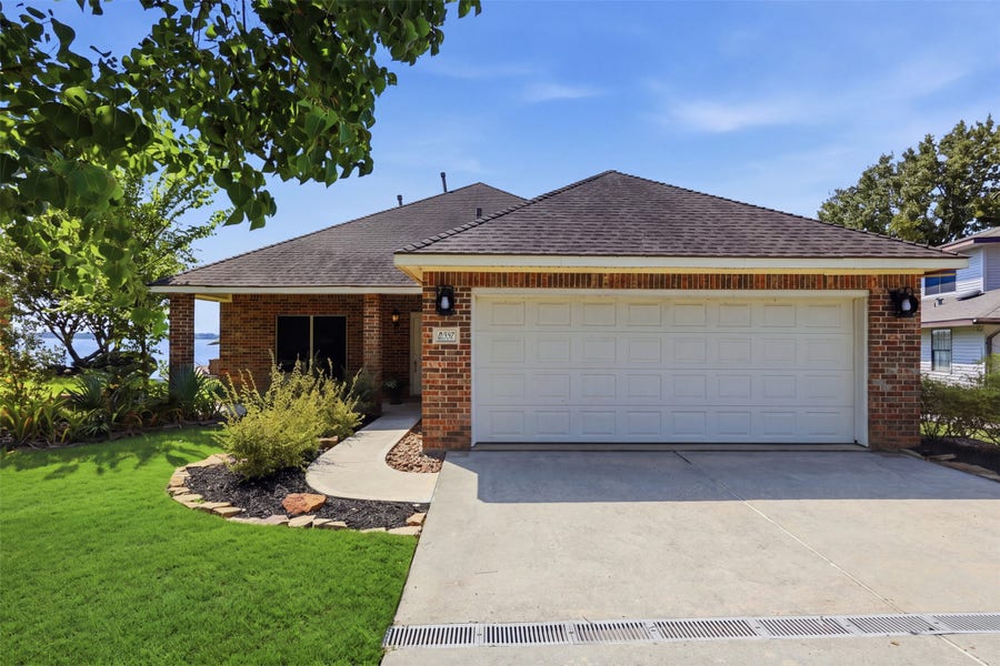 Property photo for 16457 Hunters Trail, Montgomery, TX