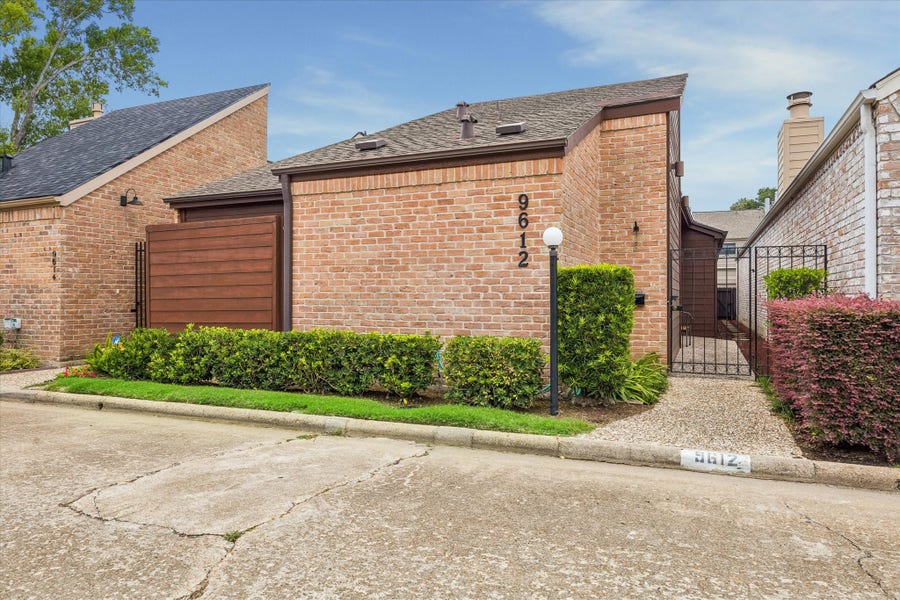 Property photo for 9612 Bayou Brook Street, Houston, TX