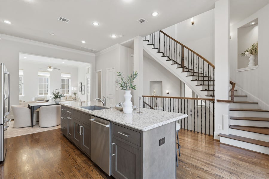 Property photo for 1348 W West 25th Street, Houston, TX
