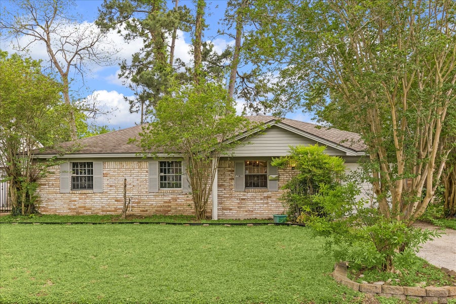 Property photo for 7714 Sterlingshire Street, Houston, TX