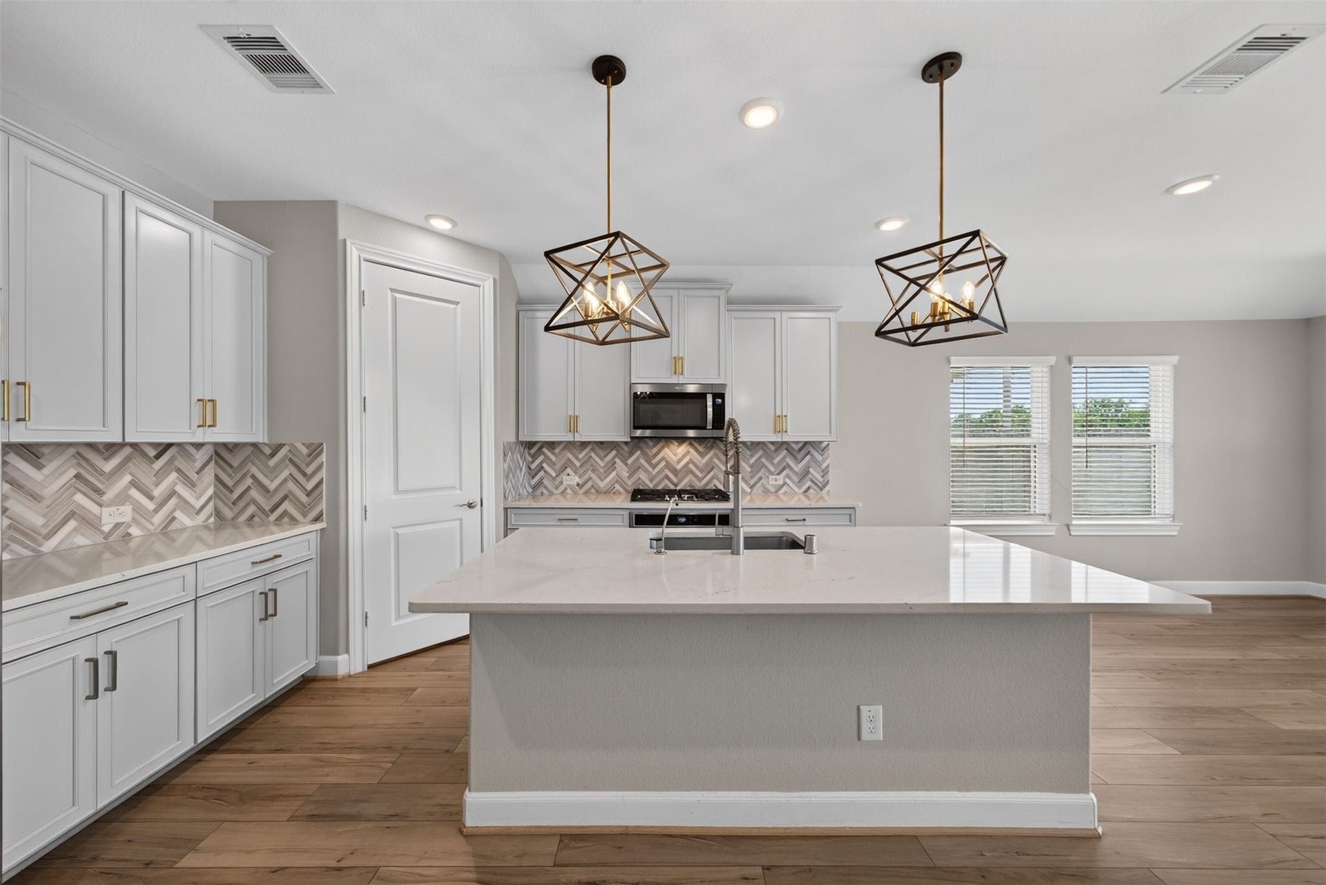 2702 Summer Indigo Trail, Pearland, TX 77089 2702 Summer Indigo Trail, Pearland, TX 77089