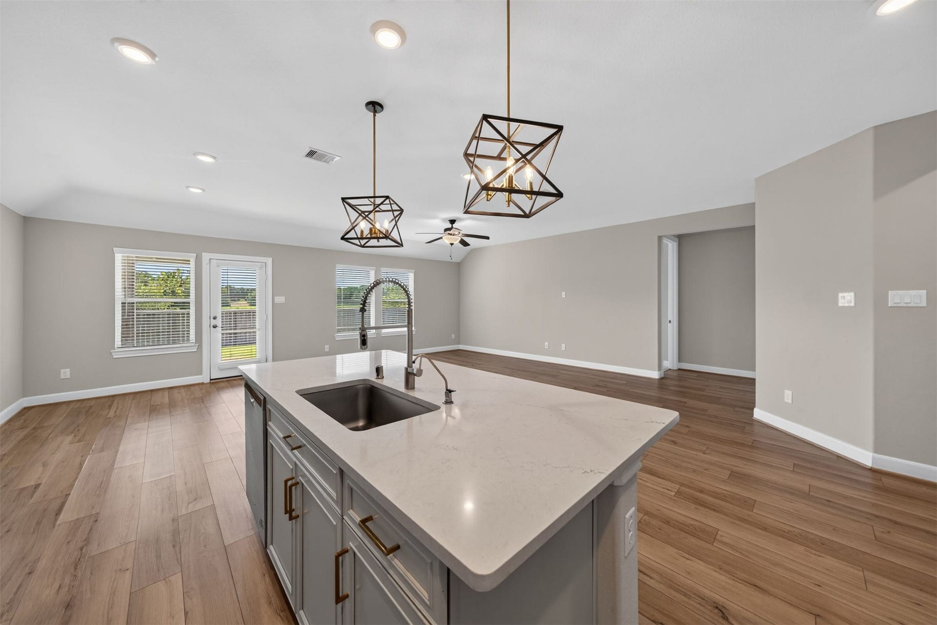 2702 Summer Indigo Trail, Pearland, TX 77089 2702 Summer Indigo Trail, Pearland, TX 77089