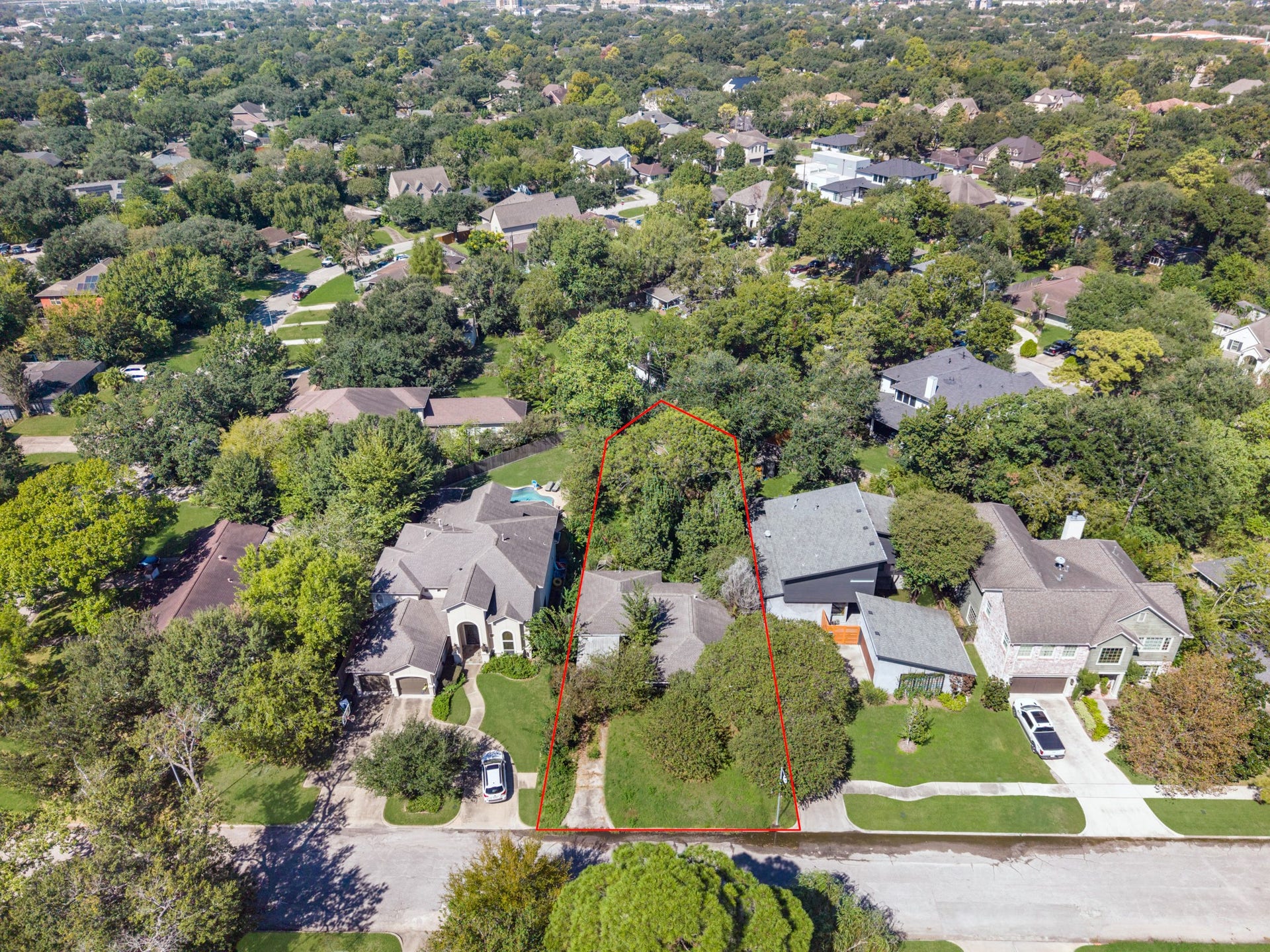 9718 Mariposa Street, Houston, TX 77025 9718 Mariposa Street, Houston, TX 77025