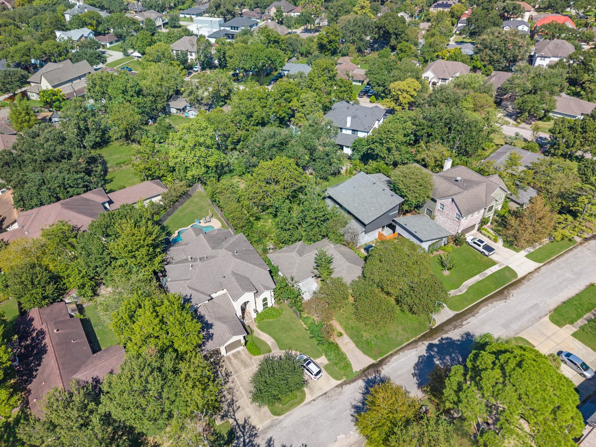 9718 Mariposa Street, Houston, TX 77025 9718 Mariposa Street, Houston, TX 77025