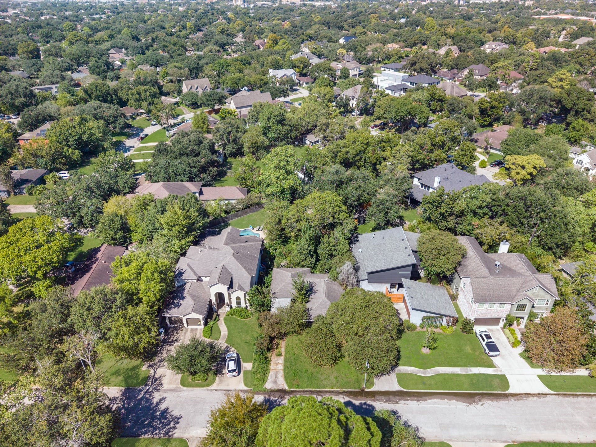 9718 Mariposa Street, Houston, TX 77025 9718 Mariposa Street, Houston, TX 77025