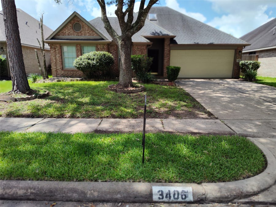 Property photo for 3406 Glenhill Drive, Pearland, TX