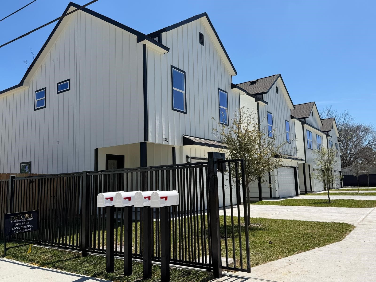 1310 Duff Lane, Houston, TX 77022
