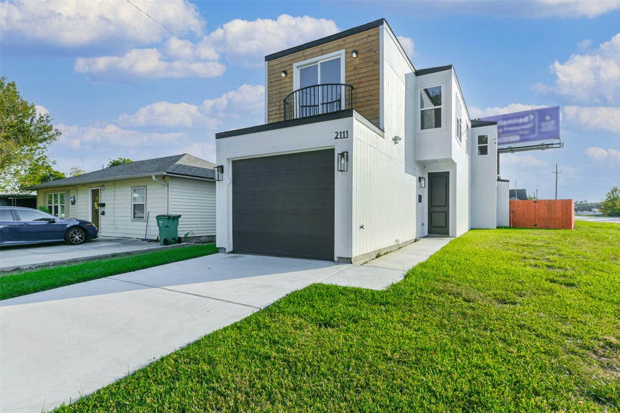 Property photo for 2111 Ontario Street, Baytown, TX