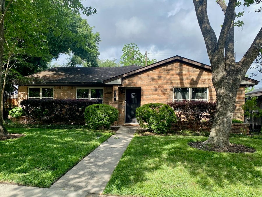 Property photo for 1603 Fawnhope Drive, Houston, TX