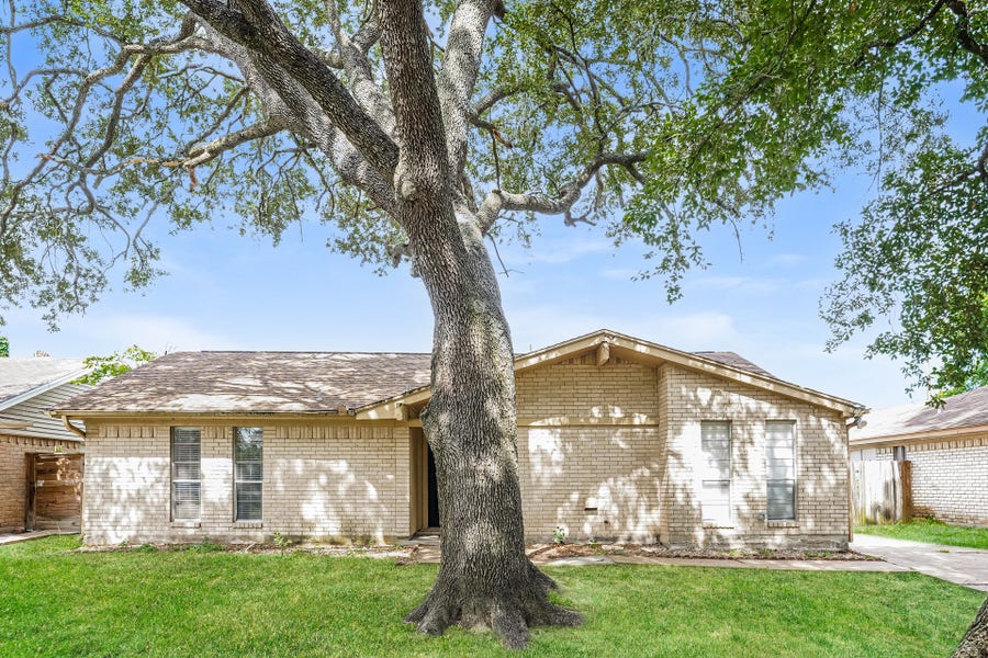 Property photo for 6610 Rowell Court, Missouri City, TX