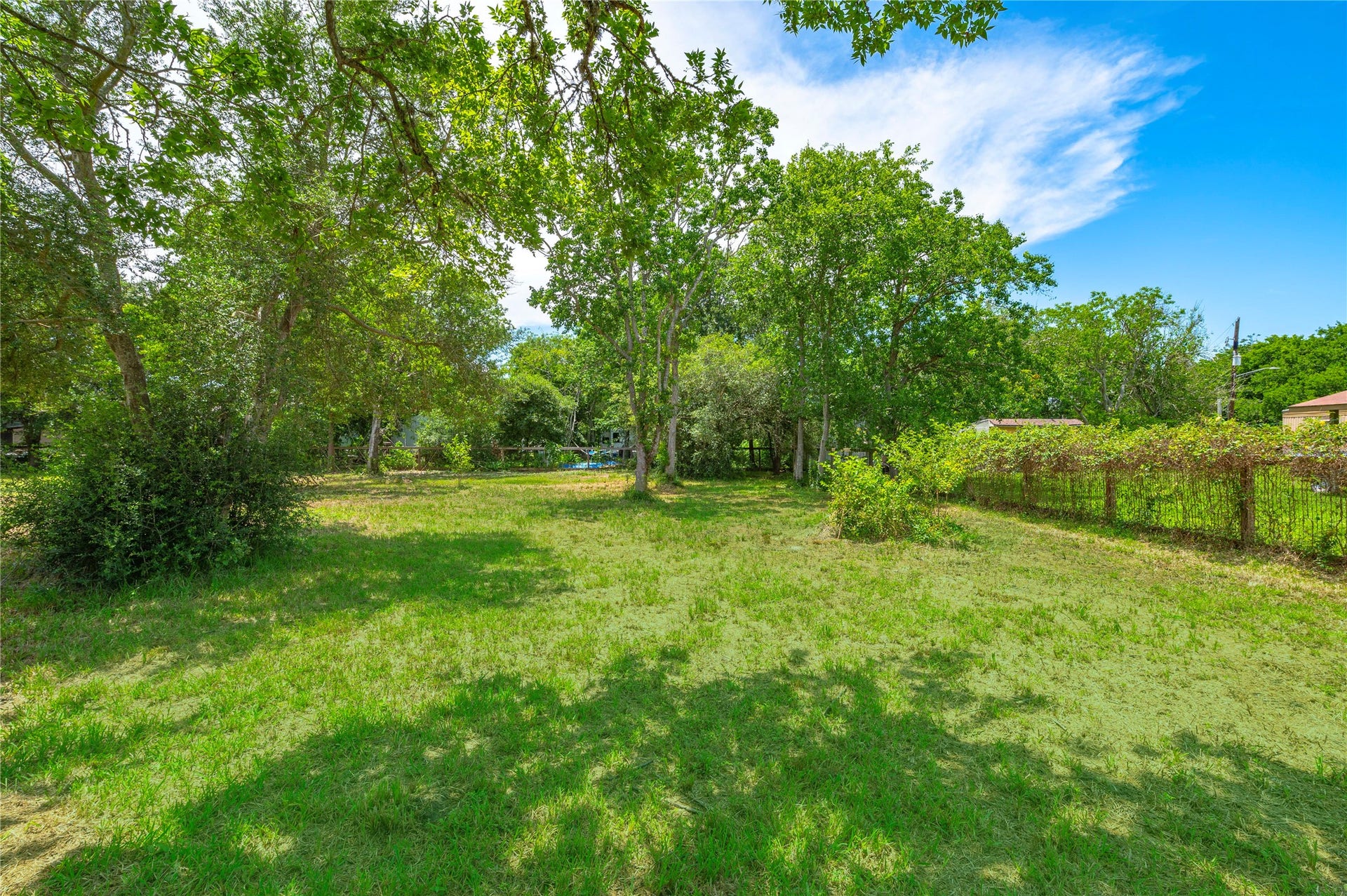 410 7th Street, San Leon, TX 77539 410 7th Street, San Leon, TX 77539