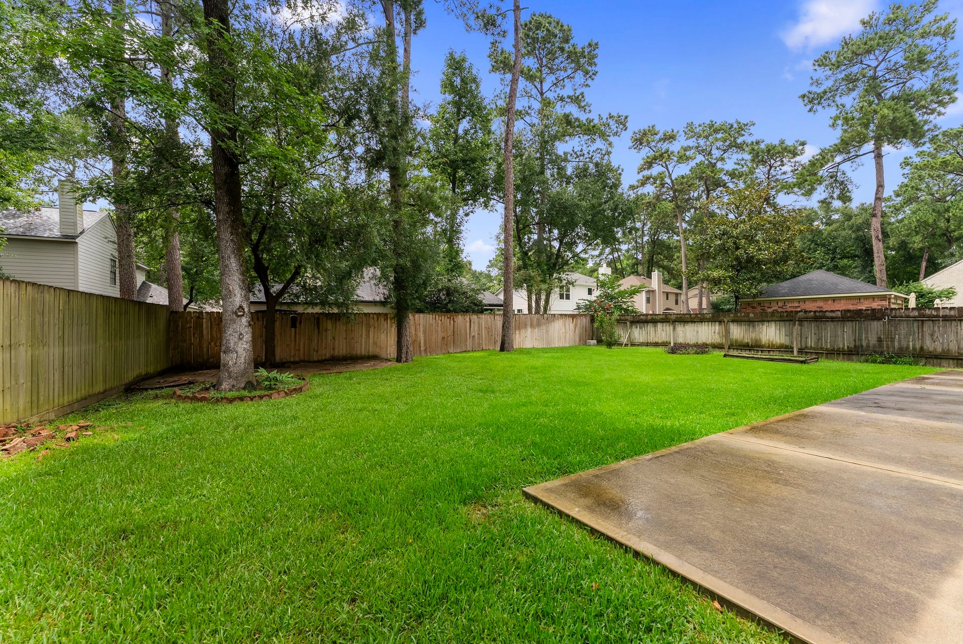 27 W Stony Bridge Court, The Woodlands, TX 77381 27 W Stony Bridge Court, The Woodlands, TX 77381