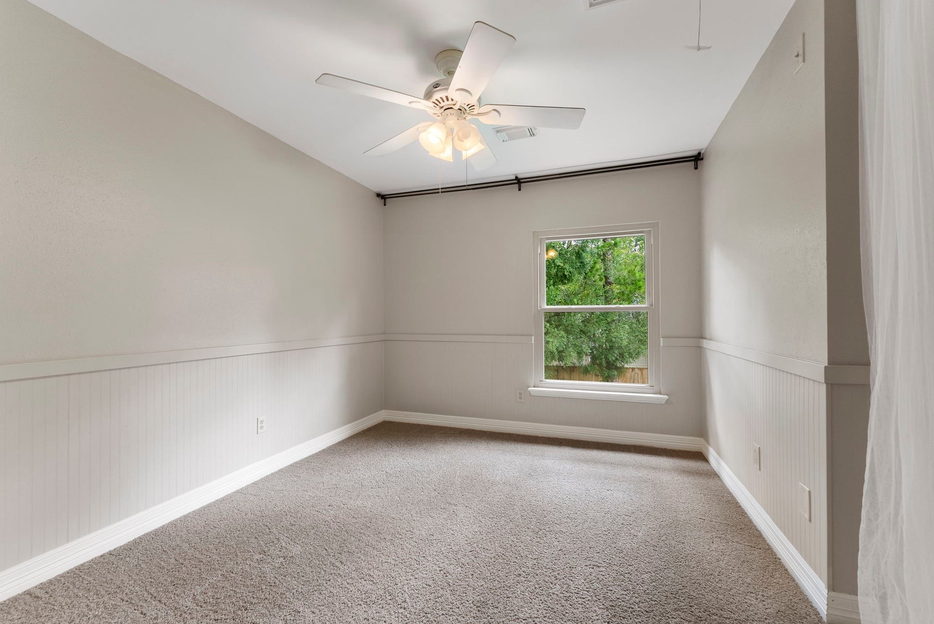 27 W Stony Bridge Court, The Woodlands, TX 77381 27 W Stony Bridge Court, The Woodlands, TX 77381