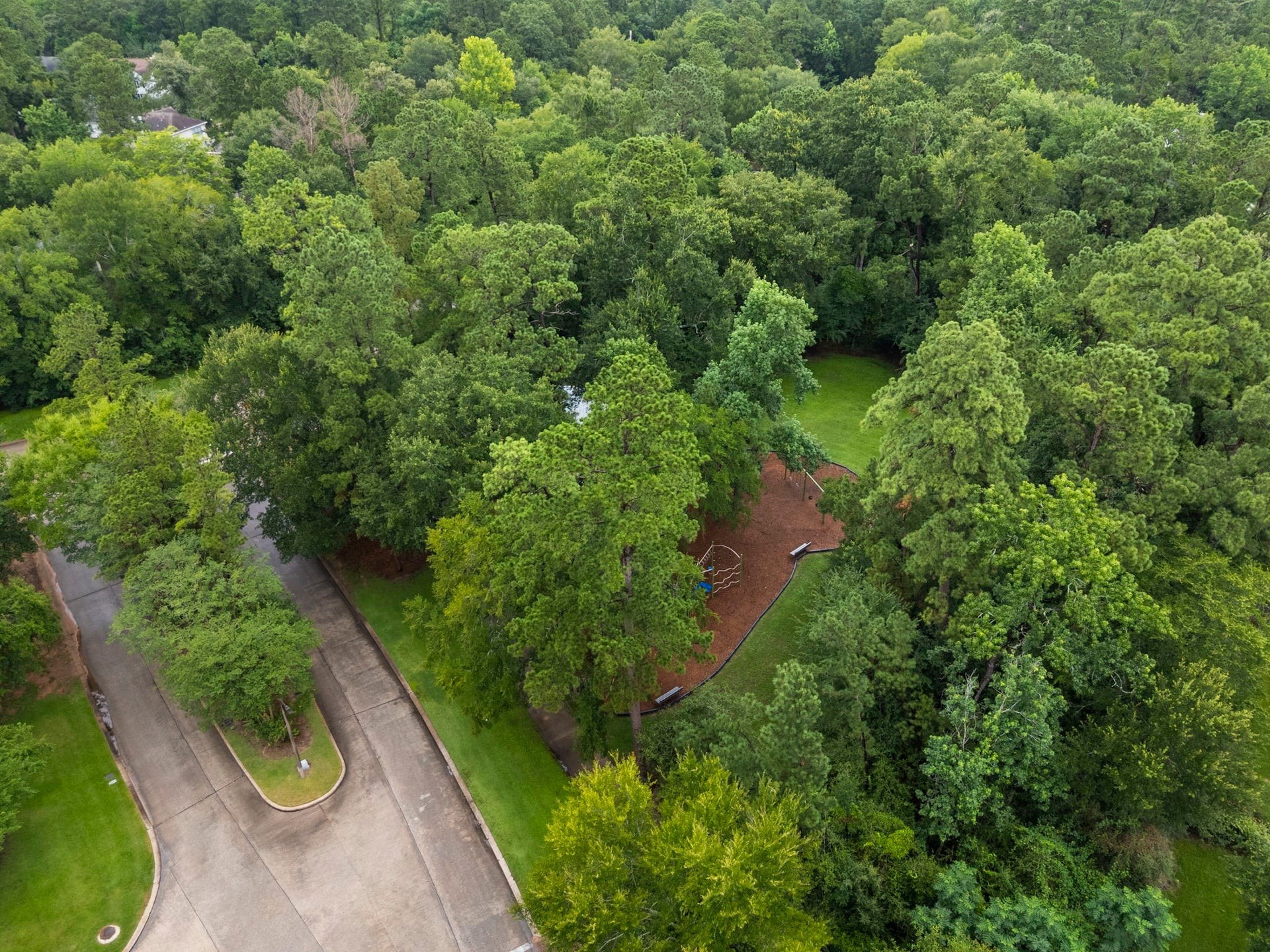 27 W Stony Bridge Court, The Woodlands, TX 77381 27 W Stony Bridge Court, The Woodlands, TX 77381