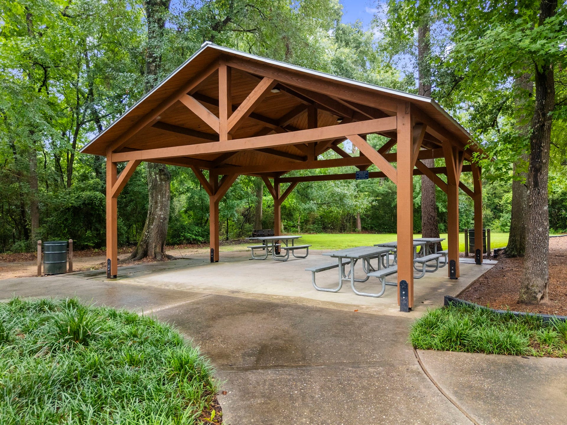 27 W Stony Bridge Court, The Woodlands, TX 77381 27 W Stony Bridge Court, The Woodlands, TX 77381